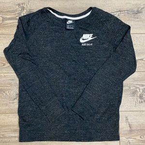 Women’s Nike Crew sweatshirt. Medium.